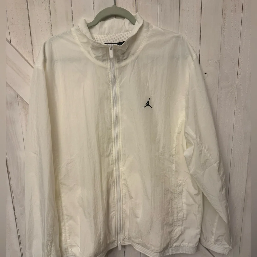 Nike Jordan Essentials Windbreaker Jacket White New W/Tags Men’s XL